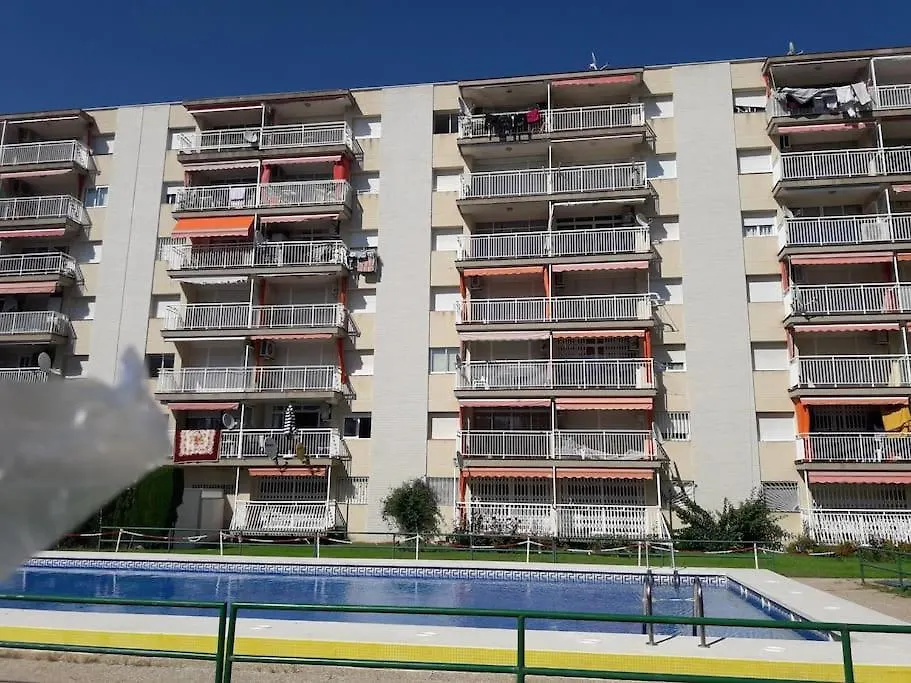 Apartamento En Complejo Residencial 살루